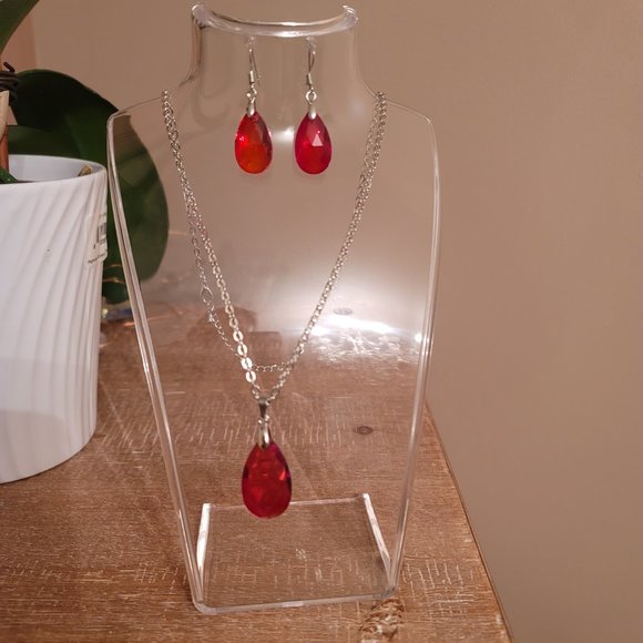 Cubic Zirconia Necklace and Earrings (Pierced) set - Picture 6 of 7